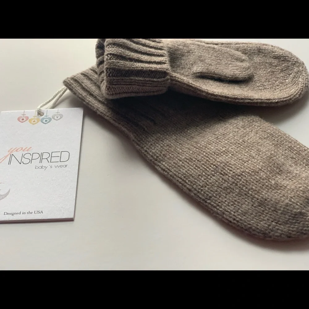 PURE MERINO WOOL MITTENS for baby boys, gift for toddlers, organic wool. 9-12m